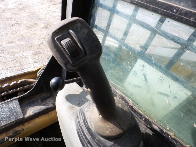 image for item DA7451 2012 Caterpillar 257B Series 3 skid steer