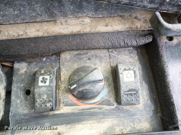 image for item DA7451 2012 Caterpillar 257B Series 3 skid steer