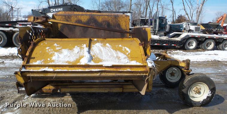 image for item DA7452 HayBuster 256 Big BaleBuster bale processor