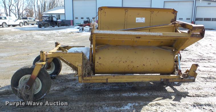 image for item DA7452 HayBuster 256 Big BaleBuster bale processor