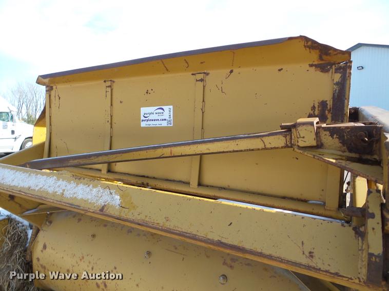 image for item DA7452 HayBuster 256 Big BaleBuster bale processor