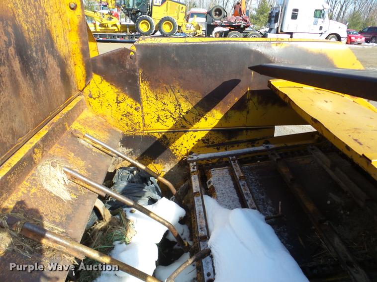 image for item DA7452 HayBuster 256 Big BaleBuster bale processor