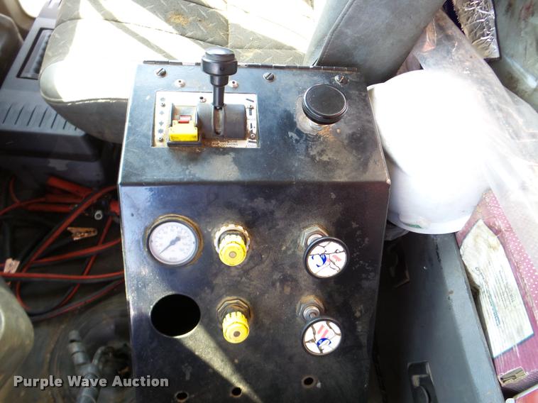 image for item DA7453 2007 Mack CTP713 dump truck