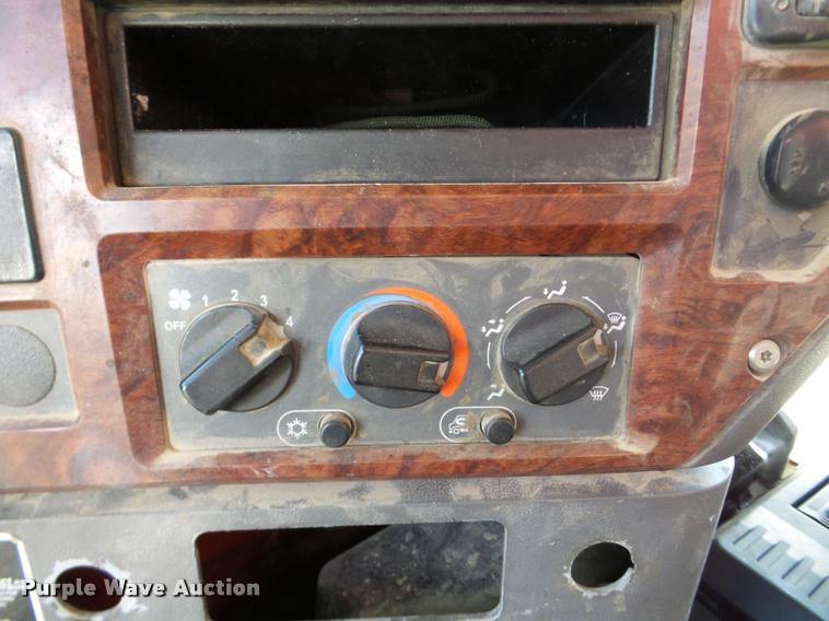 image for item DA7453 2007 Mack CTP713 dump truck