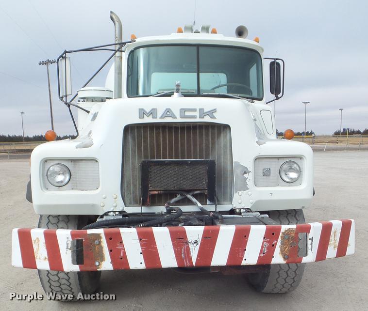 image for item DA7674 1978 Mack ready mix truck