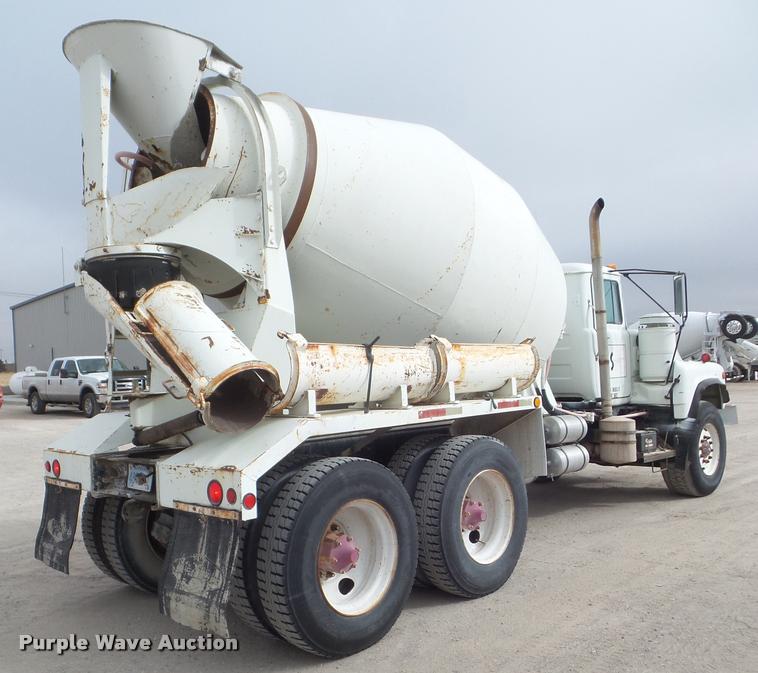 image for item DA7674 1978 Mack ready mix truck