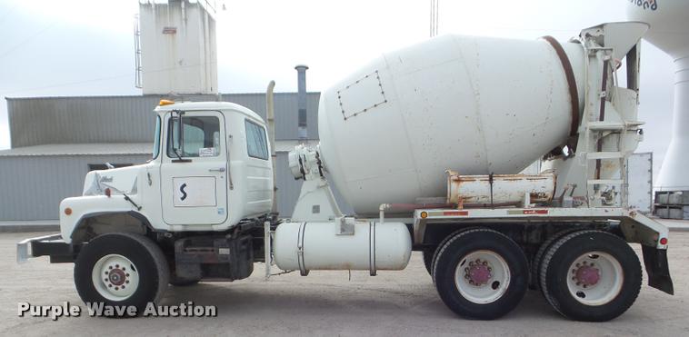 image for item DA7674 1978 Mack ready mix truck