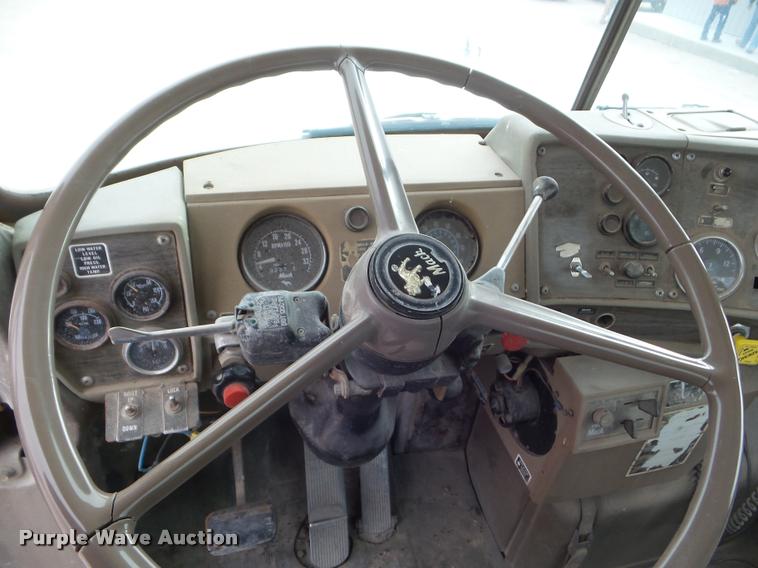 image for item DA7674 1978 Mack ready mix truck