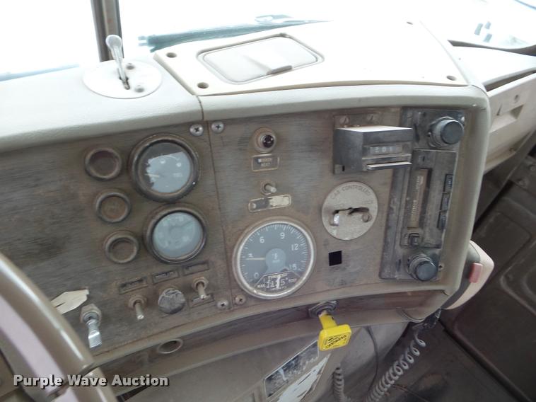 image for item DA7674 1978 Mack ready mix truck