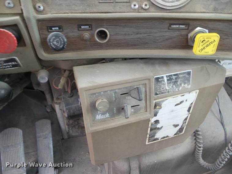 image for item DA7674 1978 Mack ready mix truck