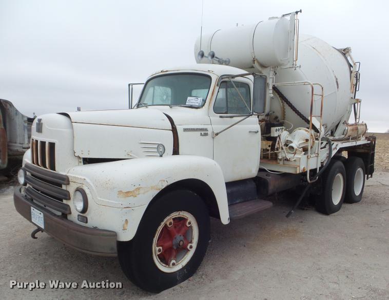 image for item DA7675 1958 International RF192 ready mix truck