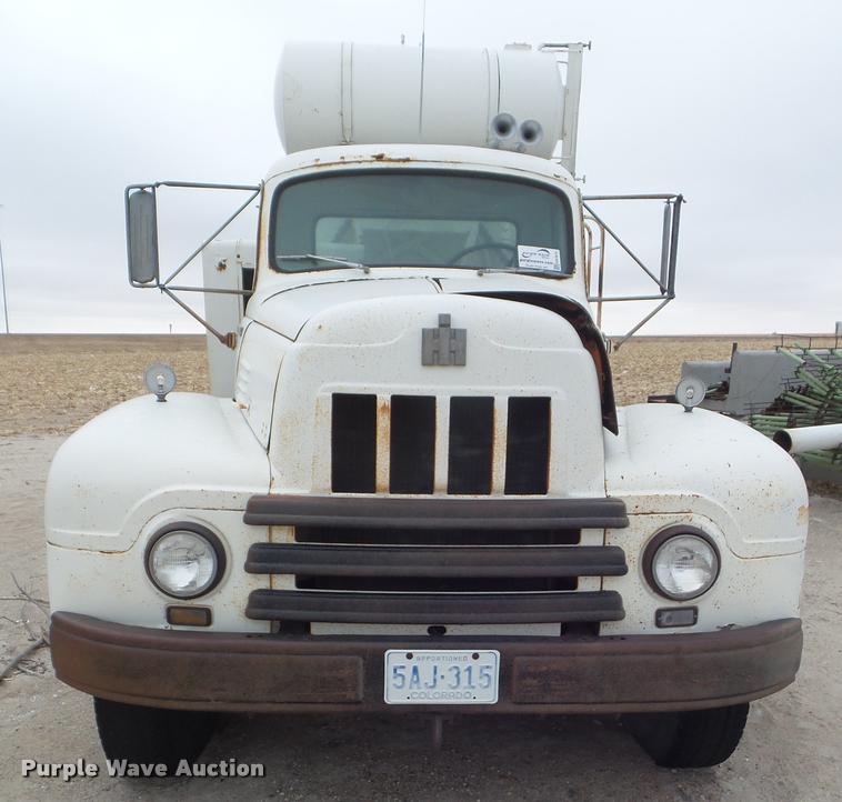 image for item DA7675 1958 International RF192 ready mix truck