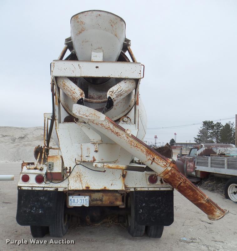 image for item DA7675 1958 International RF192 ready mix truck