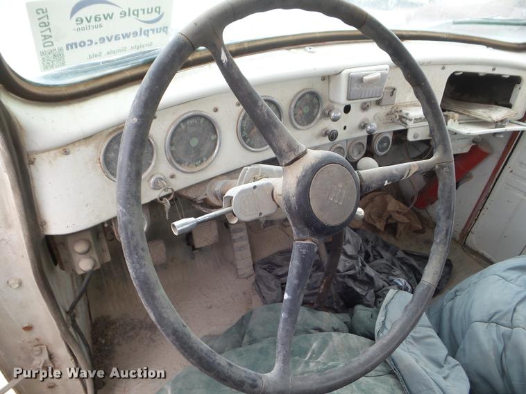 image for item DA7675 1958 International RF192 ready mix truck