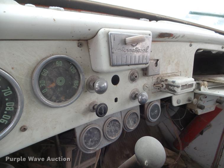 image for item DA7675 1958 International RF192 ready mix truck