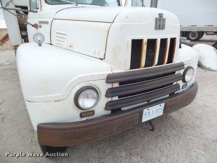 image for item DA7675 1958 International RF192 ready mix truck