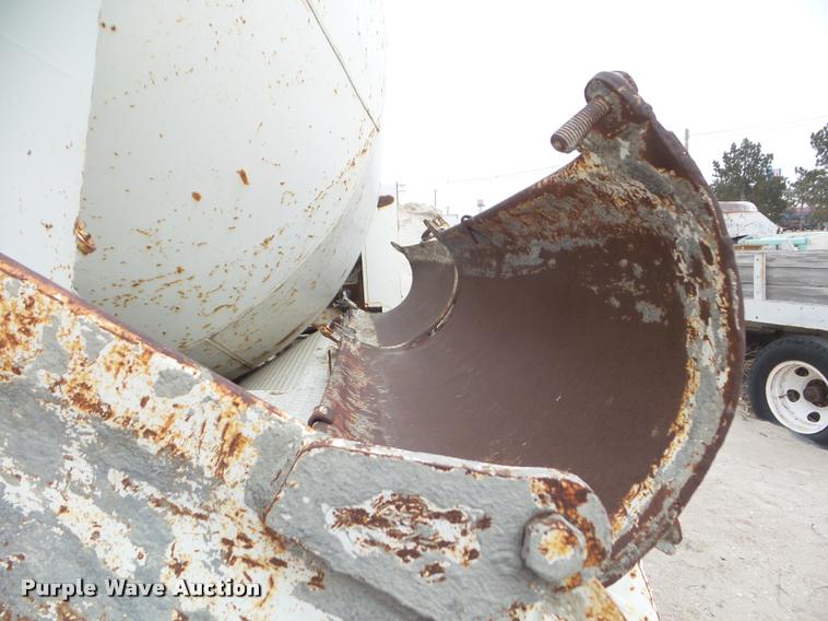 image for item DA7675 1958 International RF192 ready mix truck
