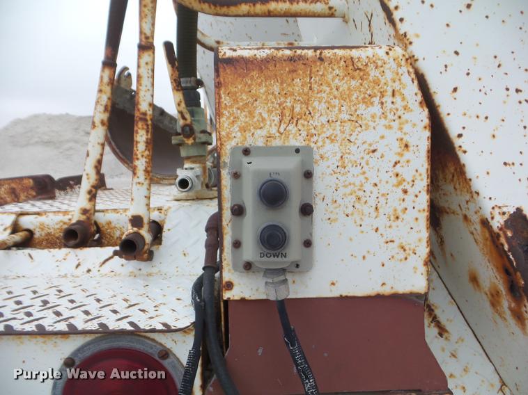 image for item DA7675 1958 International RF192 ready mix truck