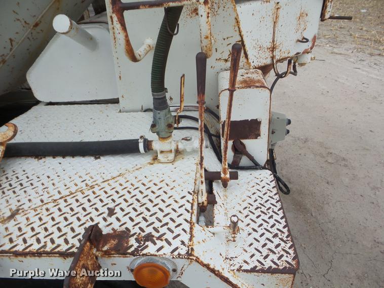 image for item DA7675 1958 International RF192 ready mix truck