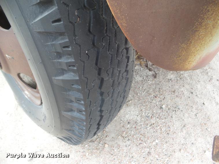 image for item DA7676 1950 Chevrolet dump truck