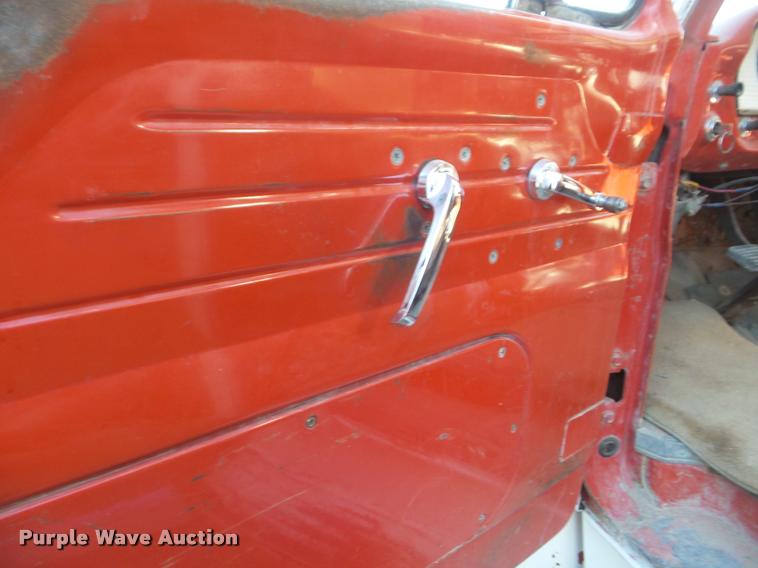 image for item DA7680 1964 Ford F800 dump truck
