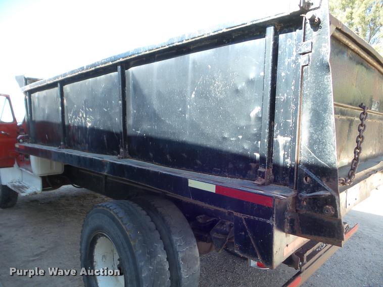image for item DA7680 1964 Ford F800 dump truck