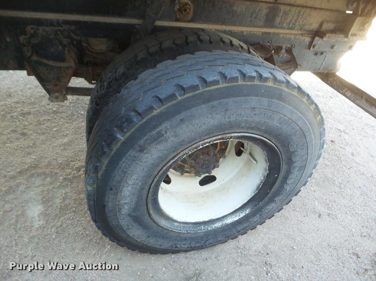 image for item DA7680 1964 Ford F800 dump truck