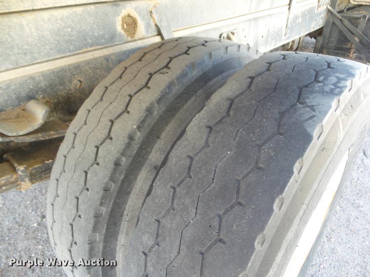 image for item DA7680 1964 Ford F800 dump truck