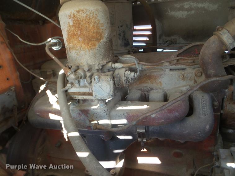 image for item DA7682 1958 International R190 truck chassis
