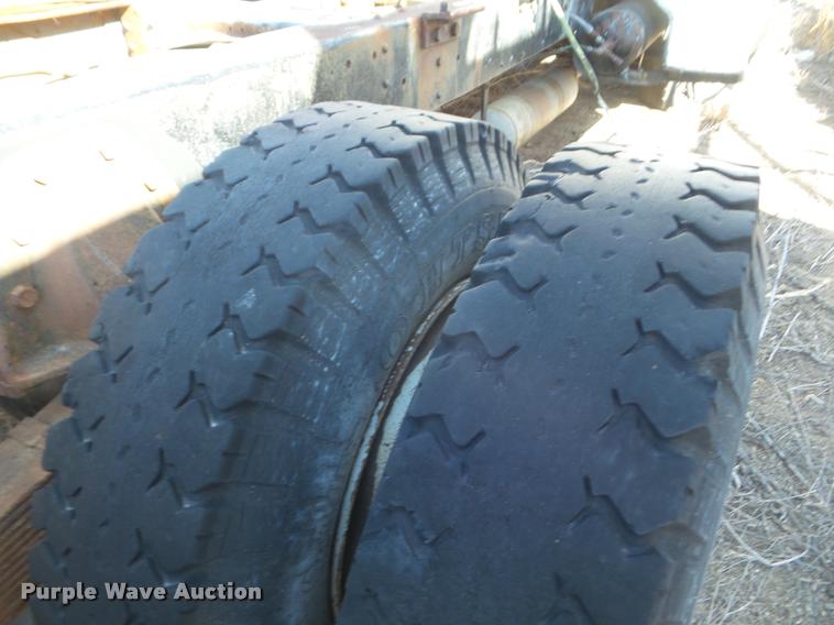 image for item DA7682 1958 International R190 truck chassis