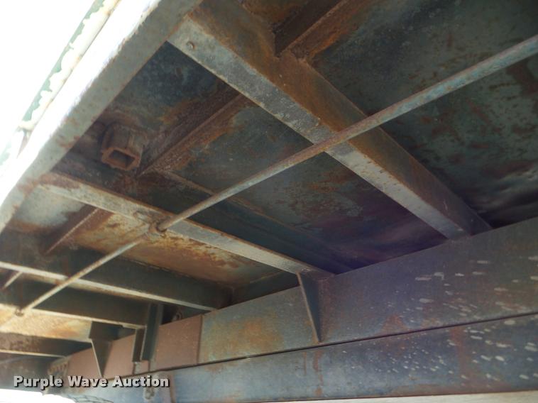 image for item DA7683 1964 Ford F800 dump truck
