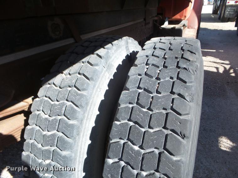 image for item DA7683 1964 Ford F800 dump truck