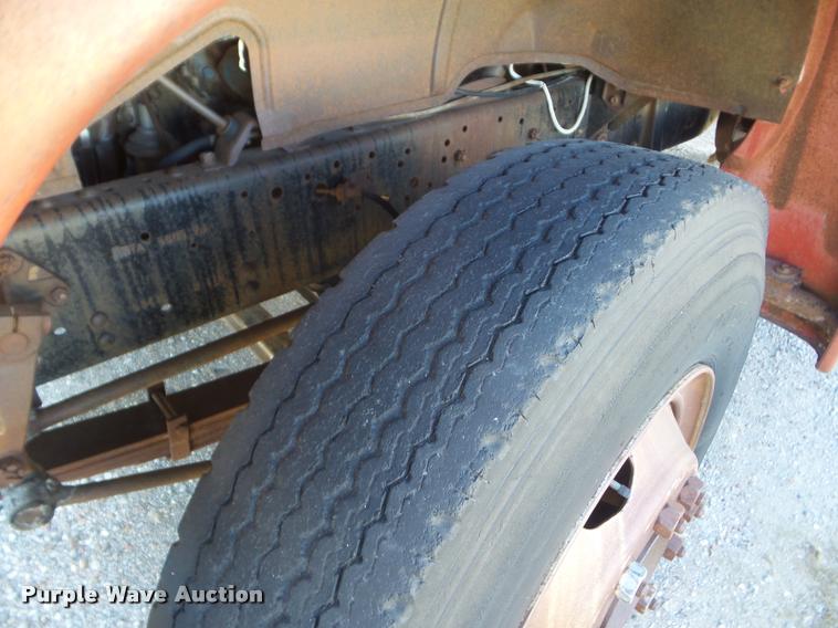 image for item DA7683 1964 Ford F800 dump truck