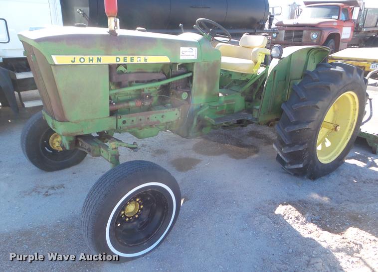 image for item DA7685 1962 John Deere 2010 tractor