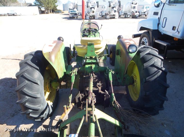 image for item DA7685 1962 John Deere 2010 tractor