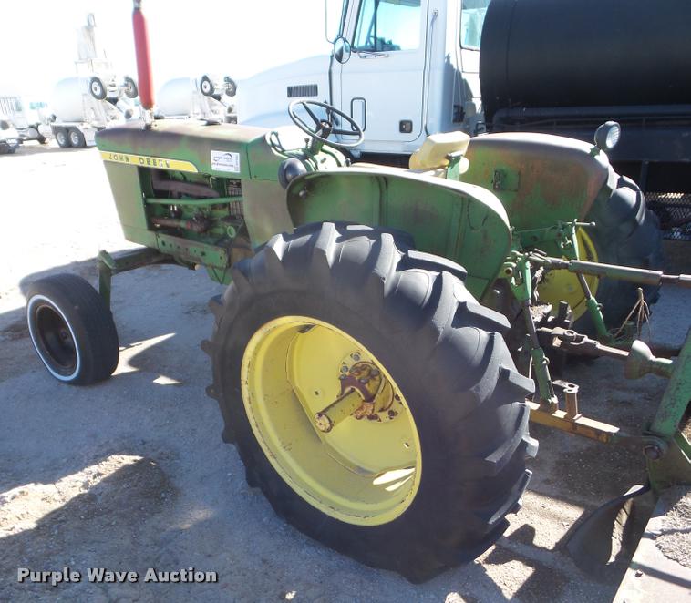 image for item DA7685 1962 John Deere 2010 tractor