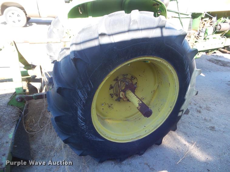 image for item DA7685 1962 John Deere 2010 tractor