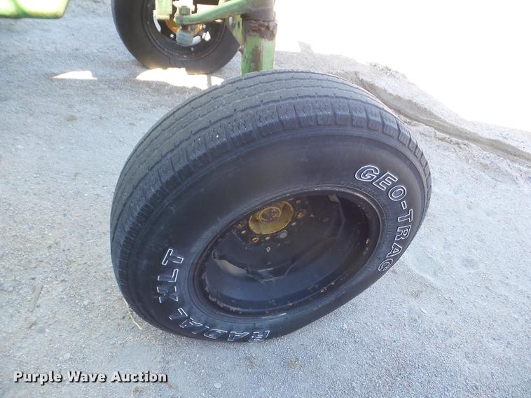 image for item DA7685 1962 John Deere 2010 tractor