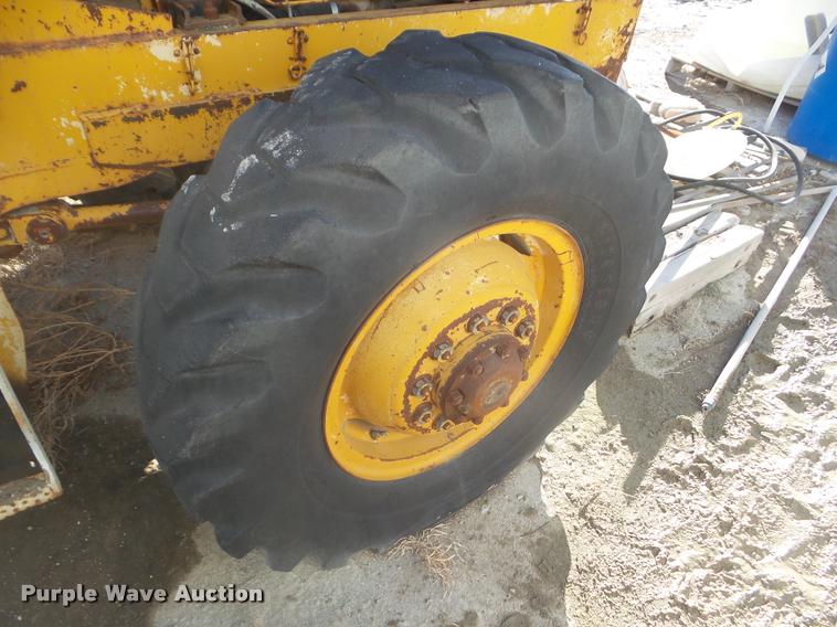 image for item DA7686 H.W. Moore wheel loader