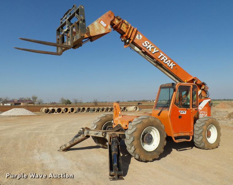 image for item DB0129 2002 SkyTrak 10054 telehandler