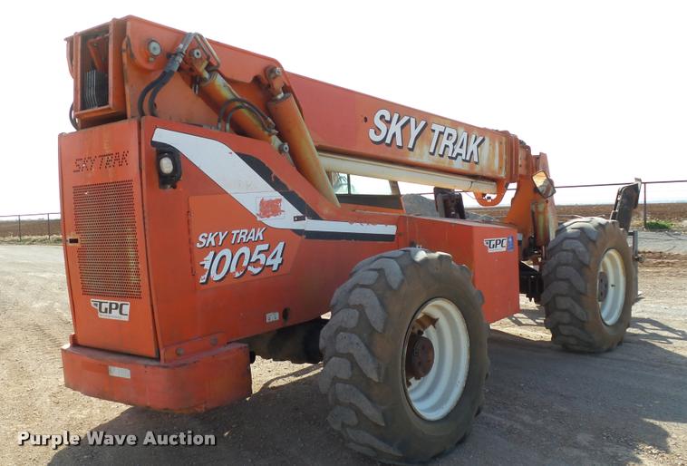 image for item DB0129 2002 SkyTrak 10054 telehandler
