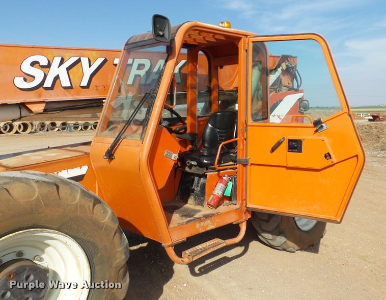 image for item DB0129 2002 SkyTrak 10054 telehandler