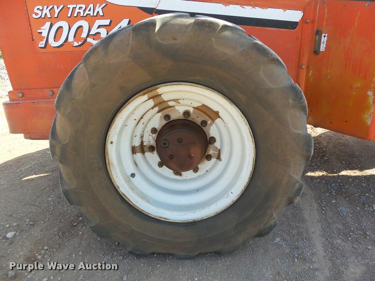 image for item DB0129 2002 SkyTrak 10054 telehandler