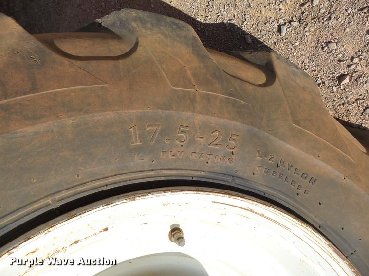 image for item DB0129 2002 SkyTrak 10054 telehandler