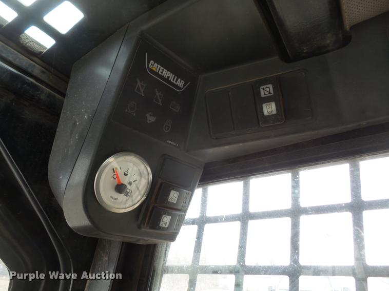 image for item DB0515 2006 Caterpillar 247B skid steer