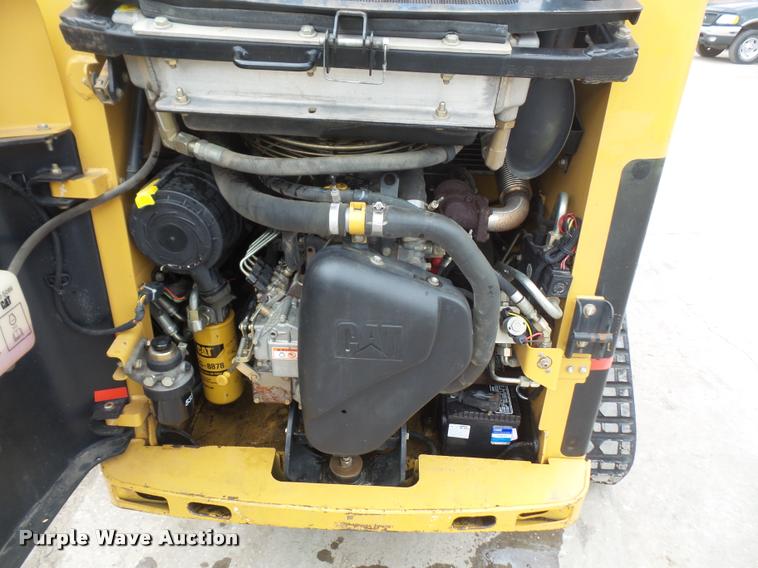 image for item DB0515 2006 Caterpillar 247B skid steer