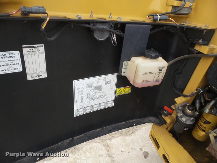 image for item DB0515 2006 Caterpillar 247B skid steer
