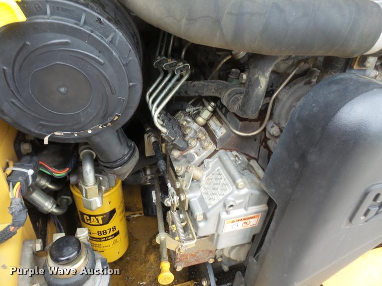 image for item DB0515 2006 Caterpillar 247B skid steer