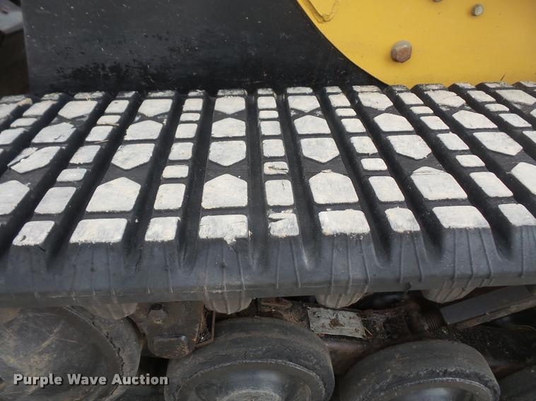 image for item DB0515 2006 Caterpillar 247B skid steer