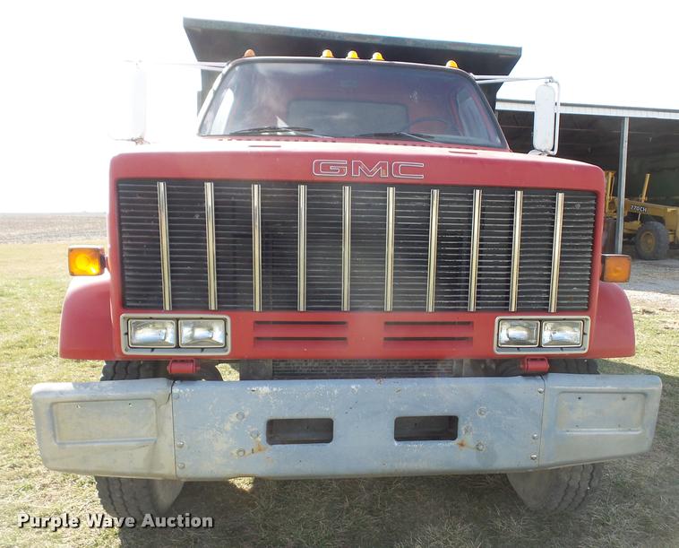 image for item DB0647 1986 GMC TopKick 7000 dump truck